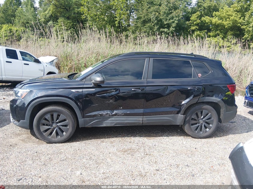 2022 VOLKSWAGEN TAOS 1.5T S · Фото 14