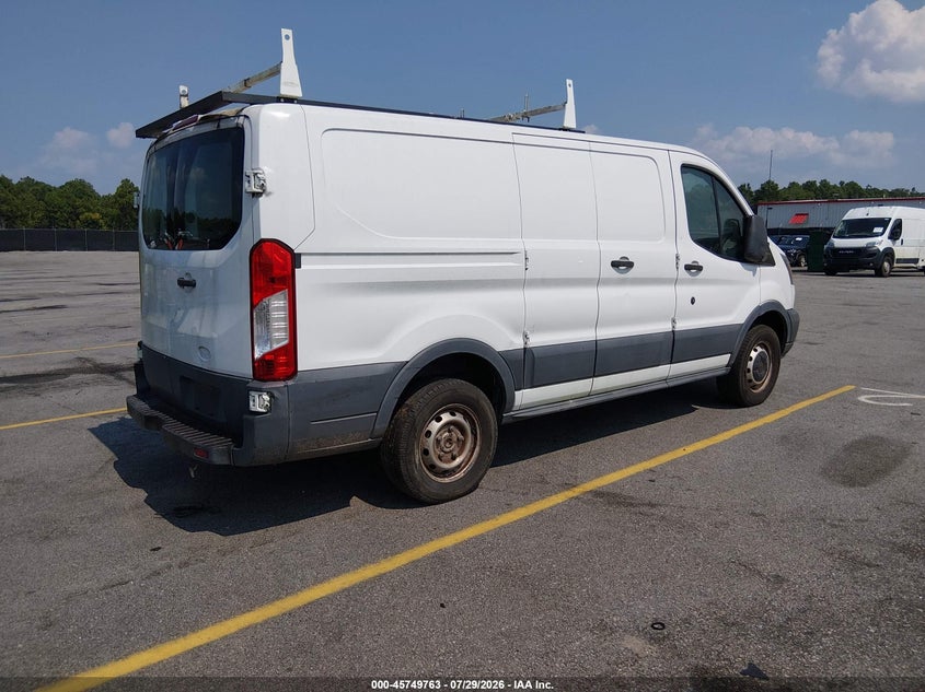 2015 FORD TRANSIT-250 auction photo 4
