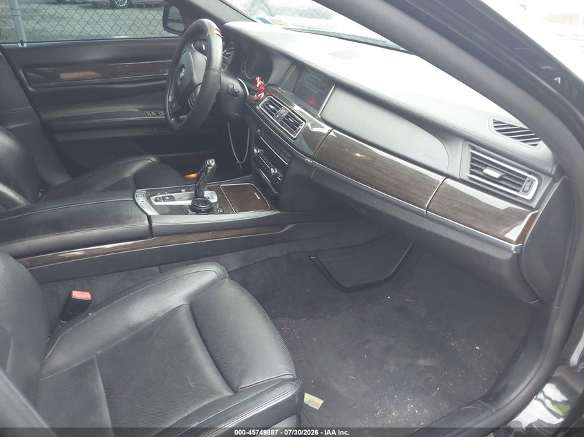 2014 BMW 750I auction photo 5