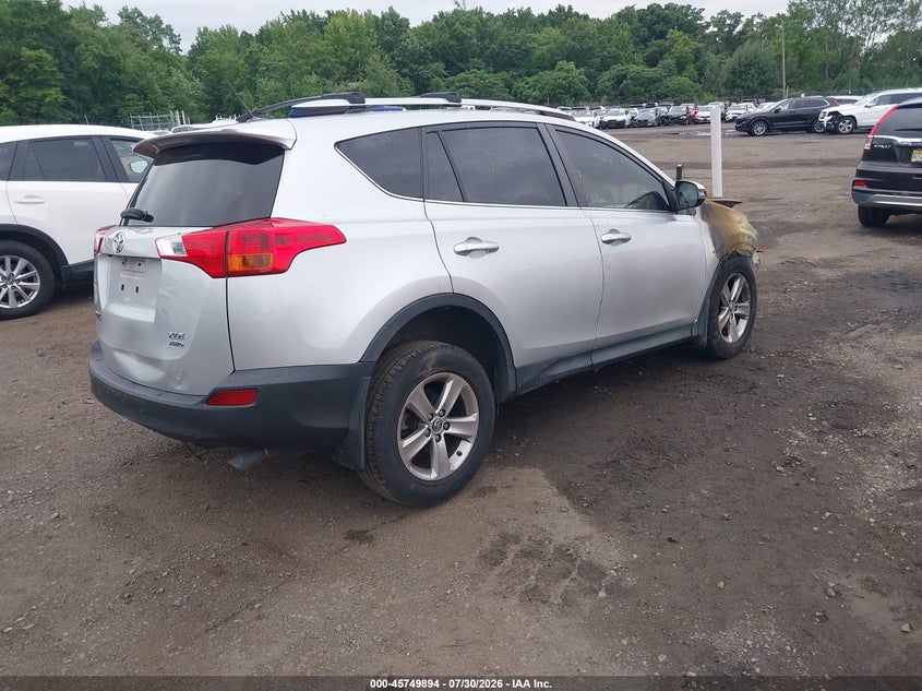 2015 TOYOTA RAV4 auction photo 4