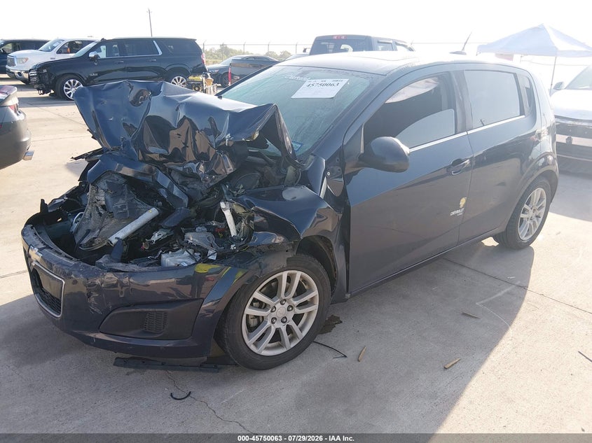 2016 CHEVROLET SONIC auction photo 2