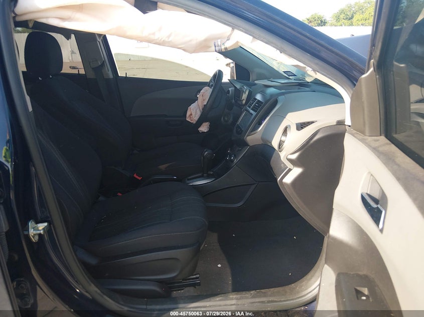 2016 CHEVROLET SONIC auction photo 5
