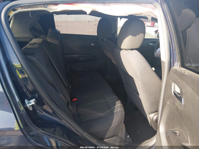 2016 CHEVROLET SONIC auction photo 8