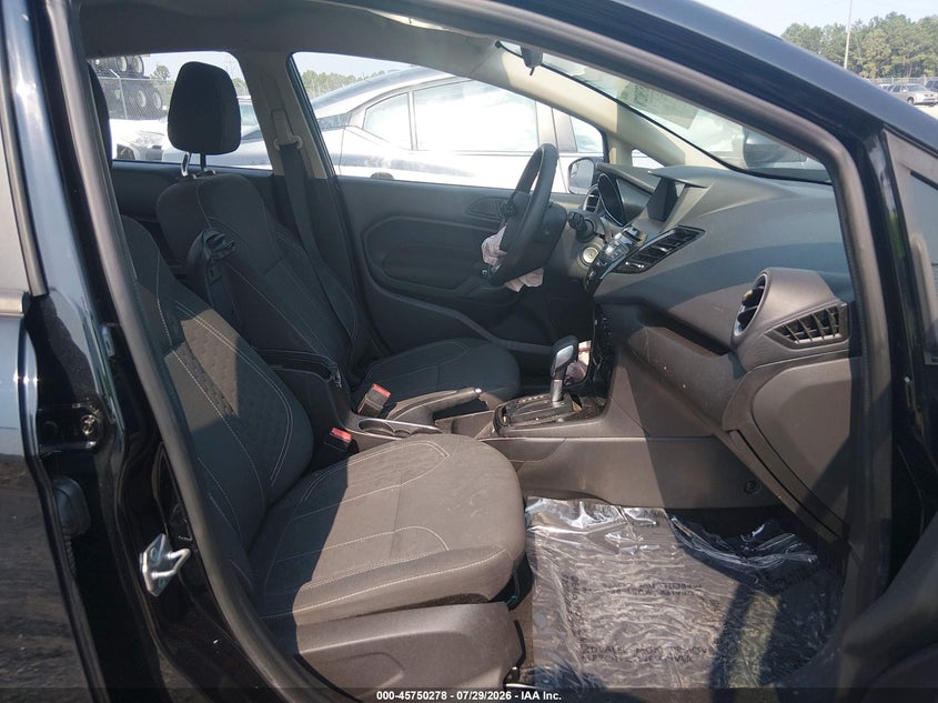 2019 FORD FIESTA auction photo 5
