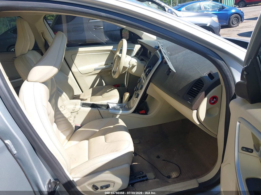 2011 VOLVO XC60 auction photo 5