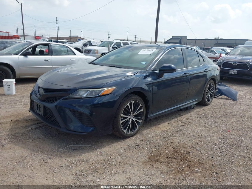 2018 TOYOTA CAMRY auction photo 2