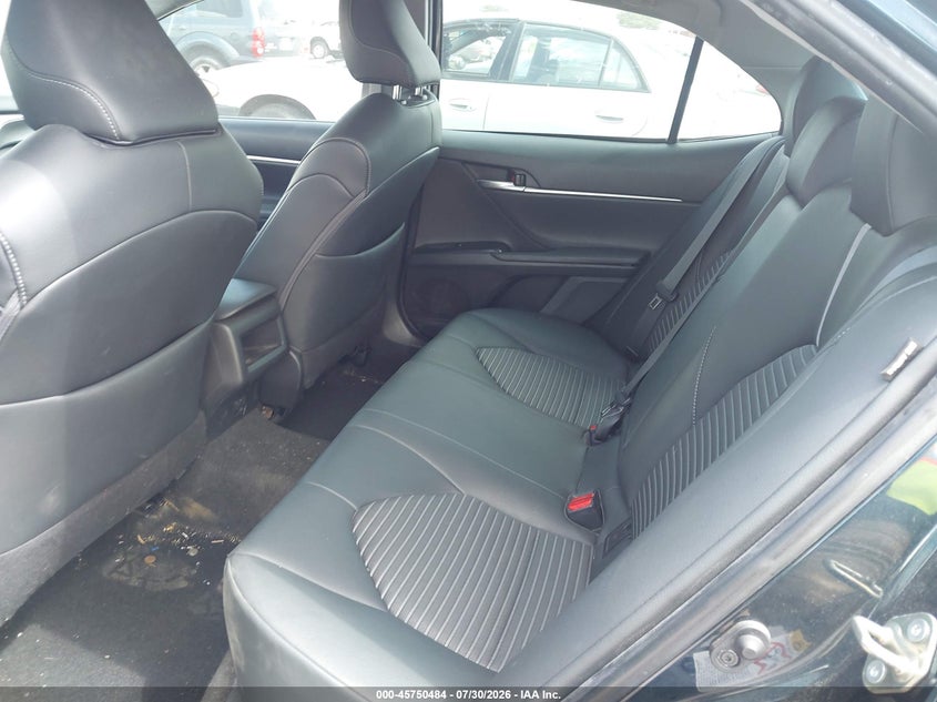 2018 TOYOTA CAMRY auction photo 8