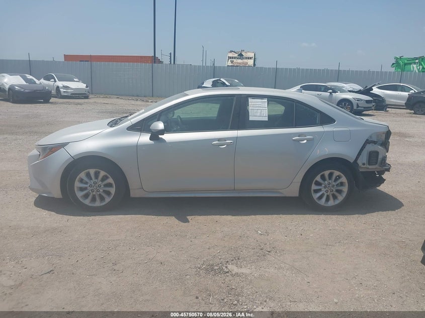 TOYOTA COROLLA - zdjęcie 15