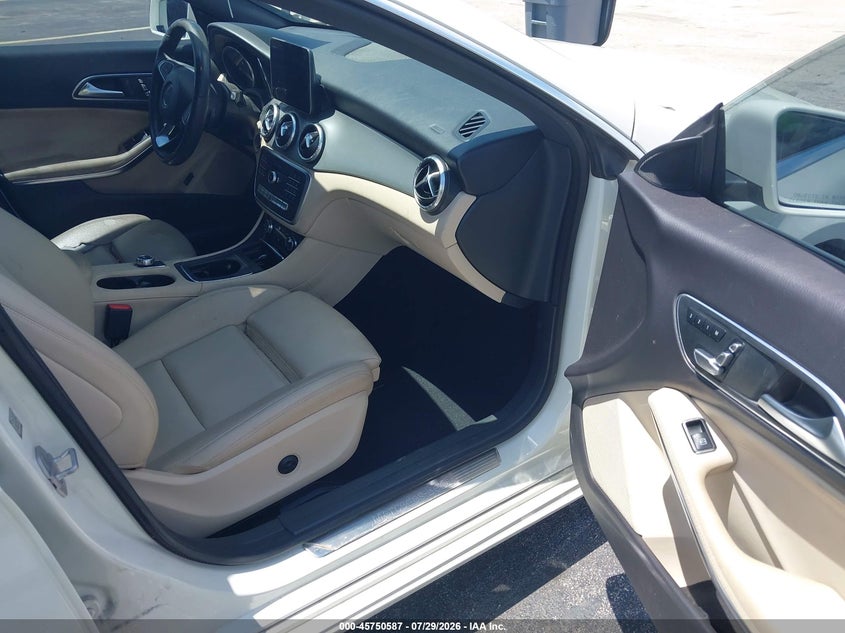 MERCEDES-BENZ CLA 250 - zdjęcie 5