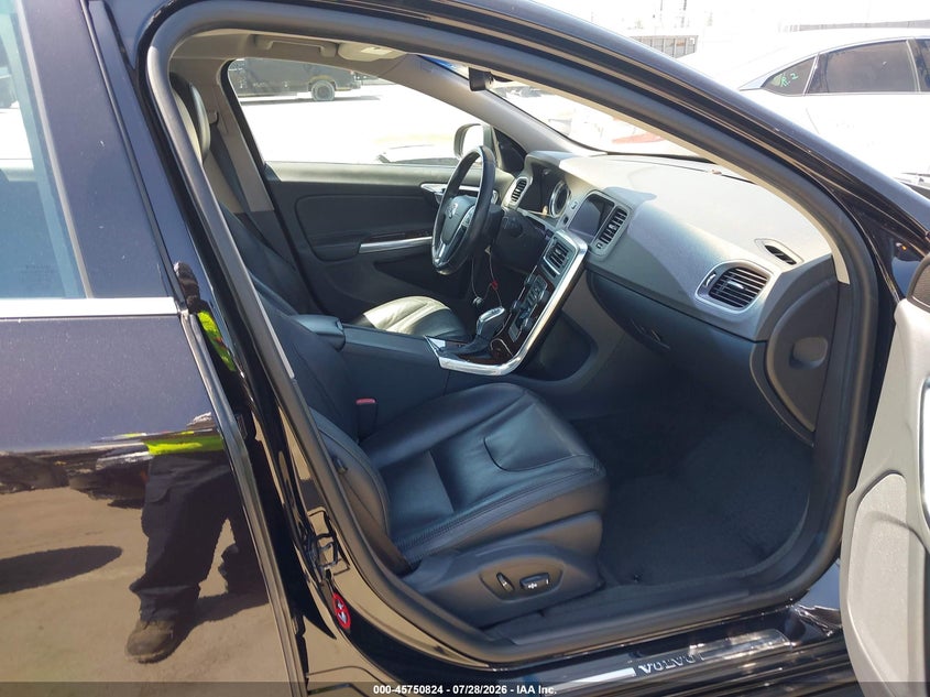 2013 VOLVO S60 auction photo 5