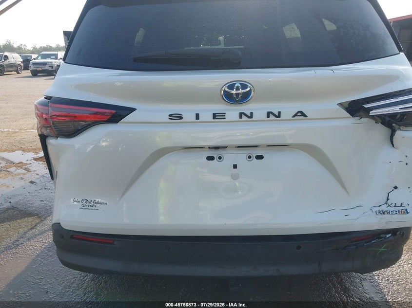 TOYOTA SIENNA - zdjęcie 6