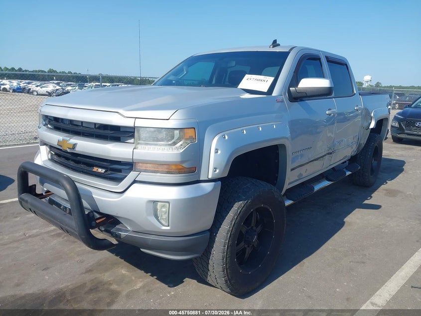 2016 Chevrolet Silverado, Левый бок, IAAI, VIN 3GCUKREC9GG133719 — фото 2