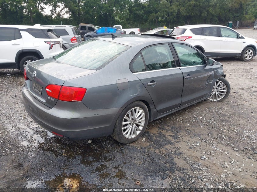2011 VOLKSWAGEN JETTA auction photo 4