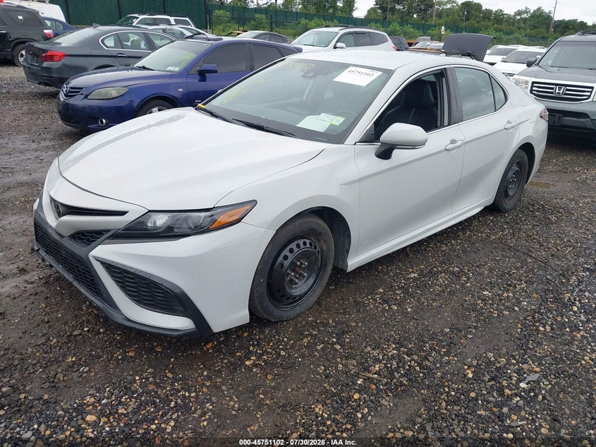 2022 TOYOTA CAMRY auction photo 2