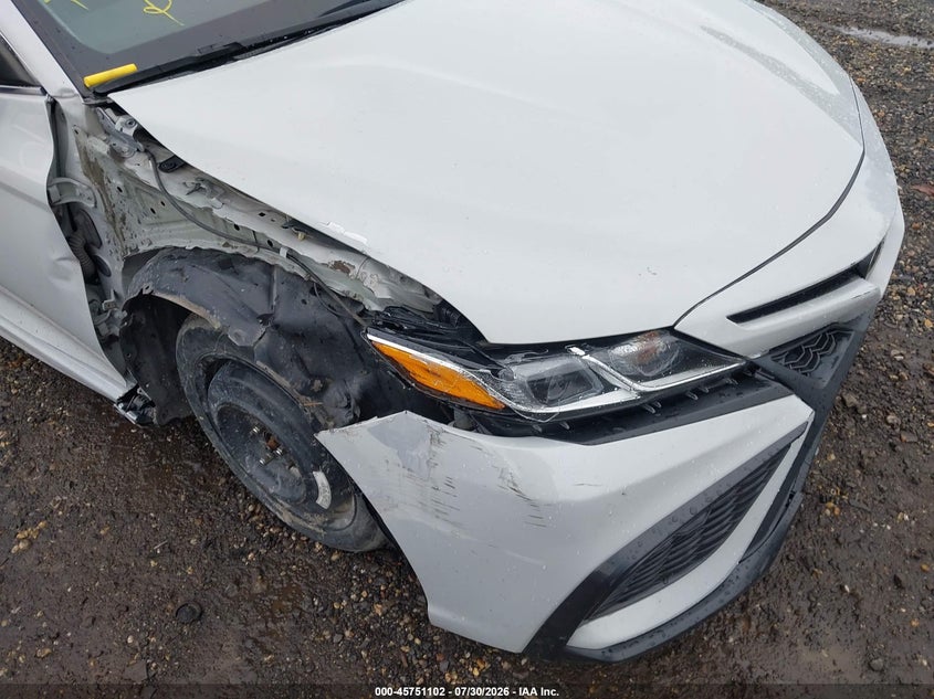 2022 TOYOTA CAMRY auction photo 6