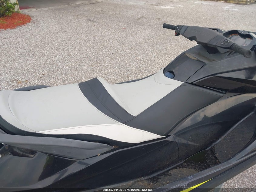 2015 SEADOO SEADOO auction photo 5