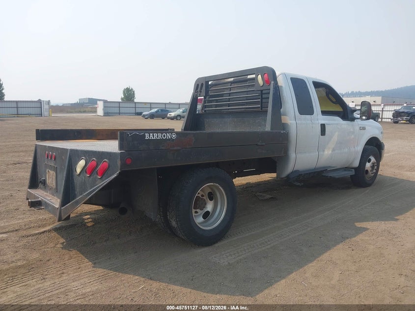 2006 FORD F-350 CHASSIS auction photo 4