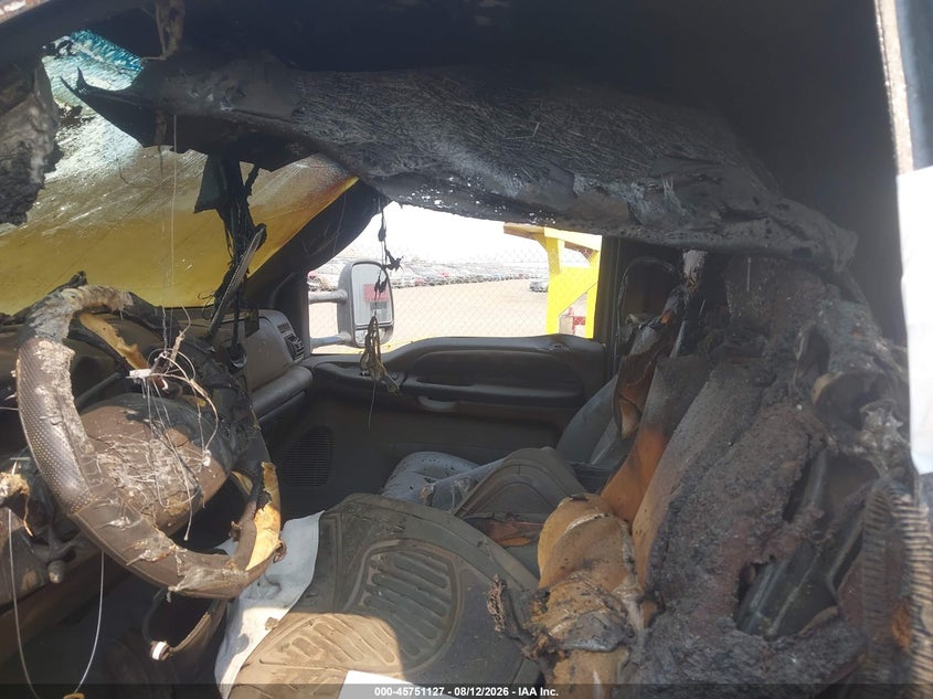 2006 FORD F-350 CHASSIS auction photo 5