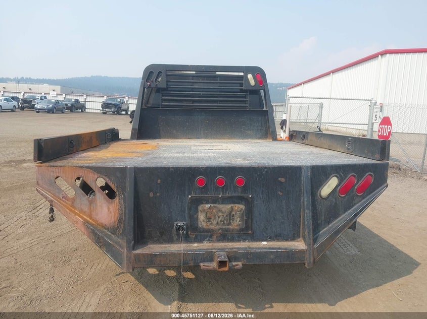 2006 FORD F-350 CHASSIS auction photo 8