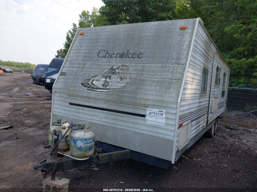 2004 CHEROKEE BY FOREST R LITE TRAVEL TRAILER auction photo 2