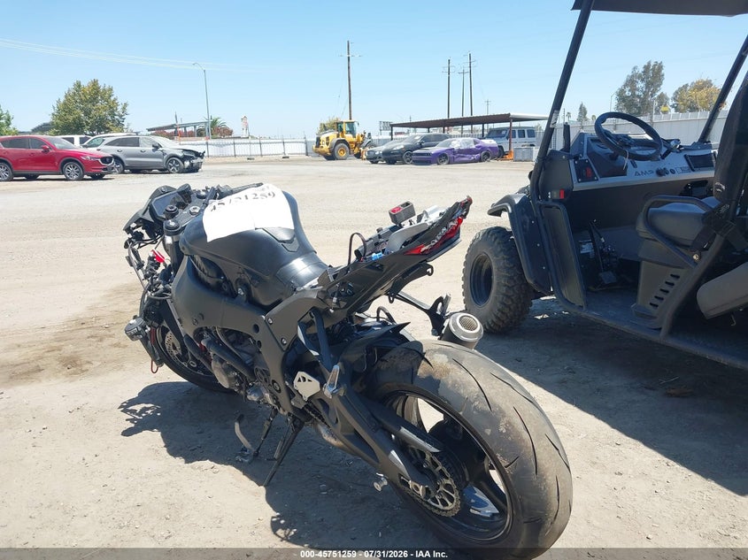2025 KAWASAKI ZX1002 auction photo 3