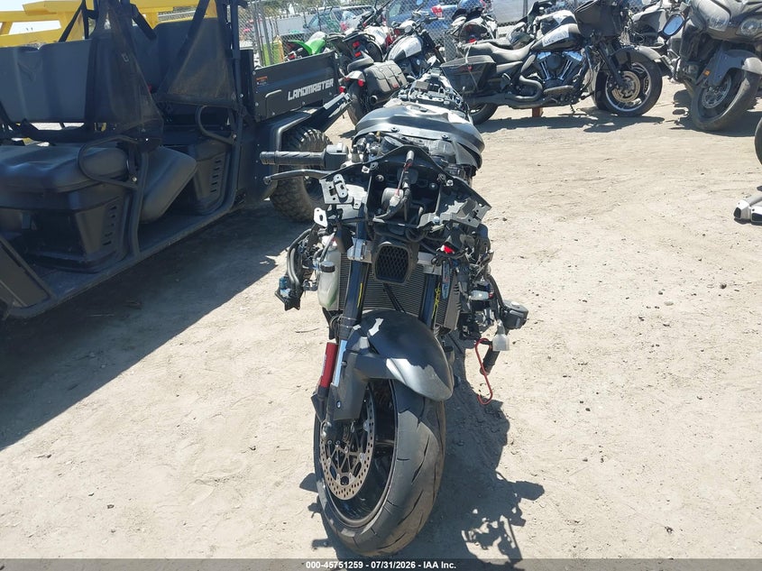 2025 KAWASAKI ZX1002 auction photo 5