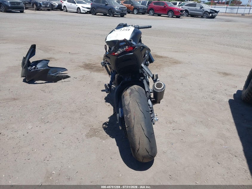2025 KAWASAKI ZX1002 auction photo 6