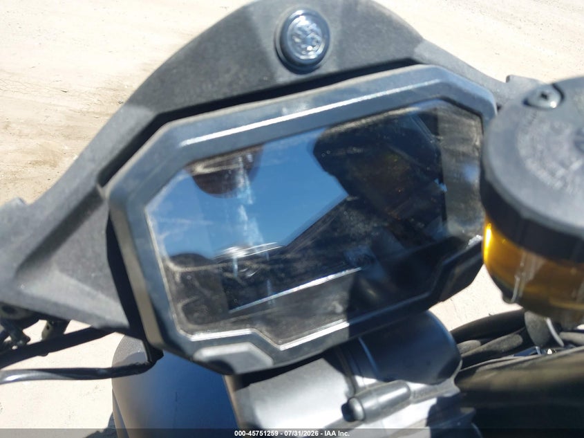 2025 KAWASAKI ZX1002 auction photo 7
