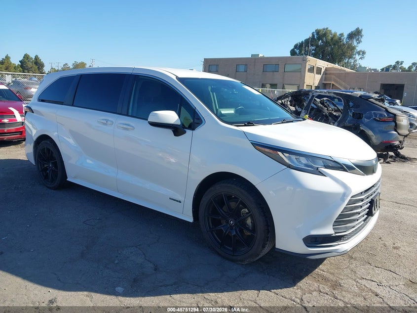 Vin: 5tdkrkec8ms016690, lot: 46250016, toyota sienna le 2021 img_1