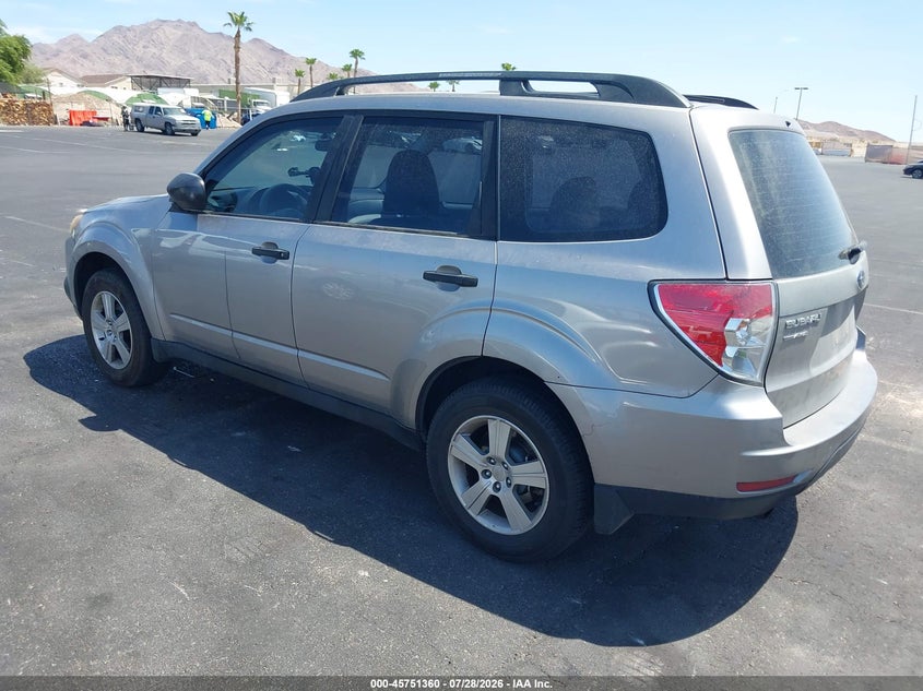 2011 SUBARU FORESTER auction photo 3