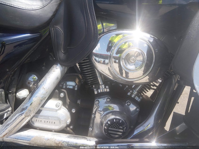 HARLEY-DAVIDSON FLHT 2008