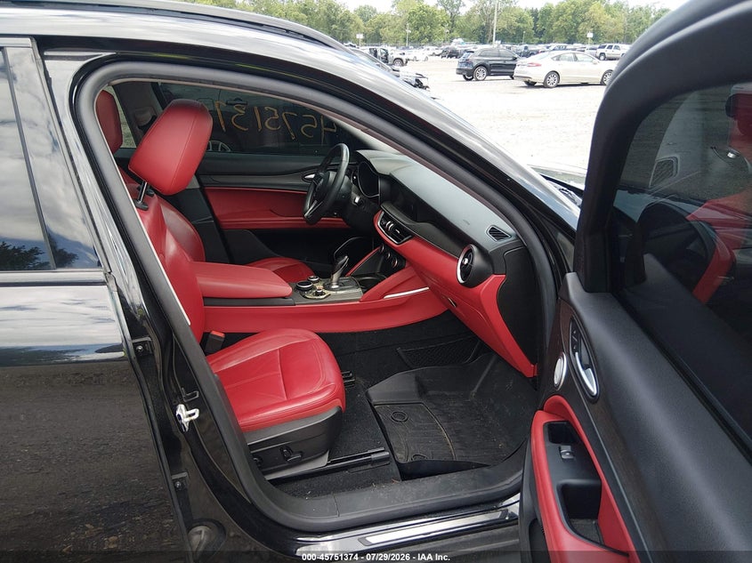 2019 ALFA ROMEO STELVIO auction photo 5