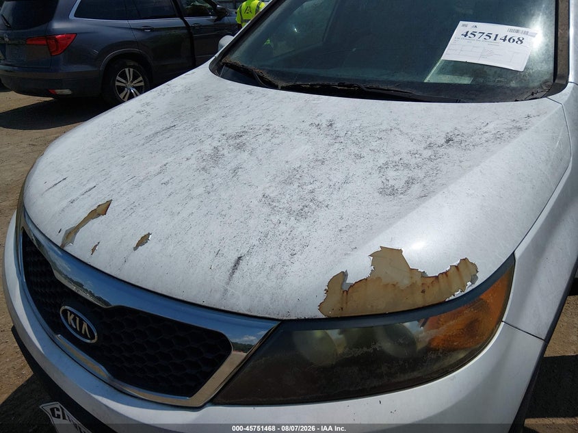 2011 KIA SORENTO auction photo 6