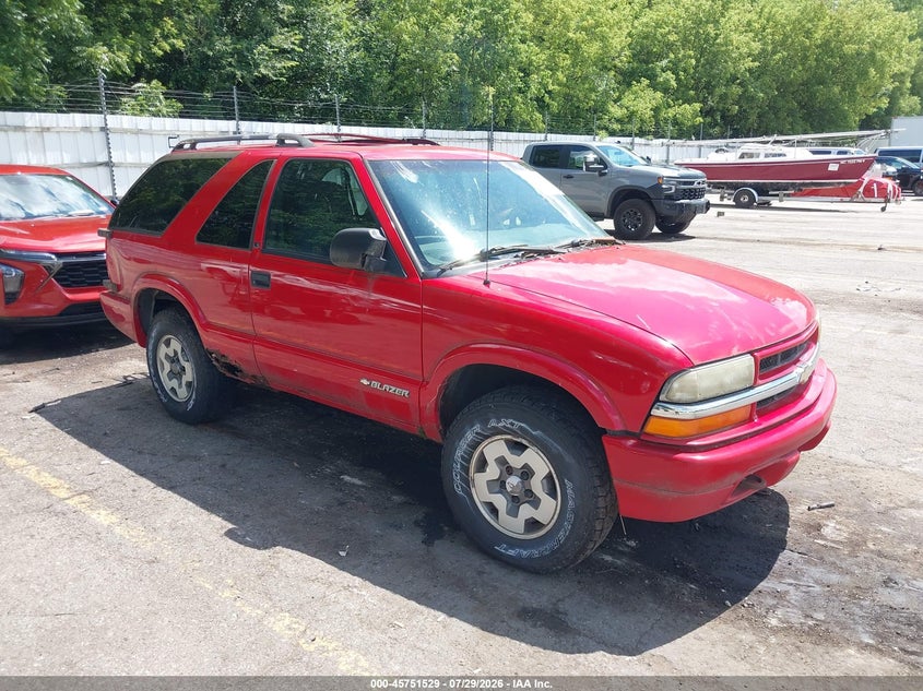 2003 CHEVROLET BLAZER auction photo 1