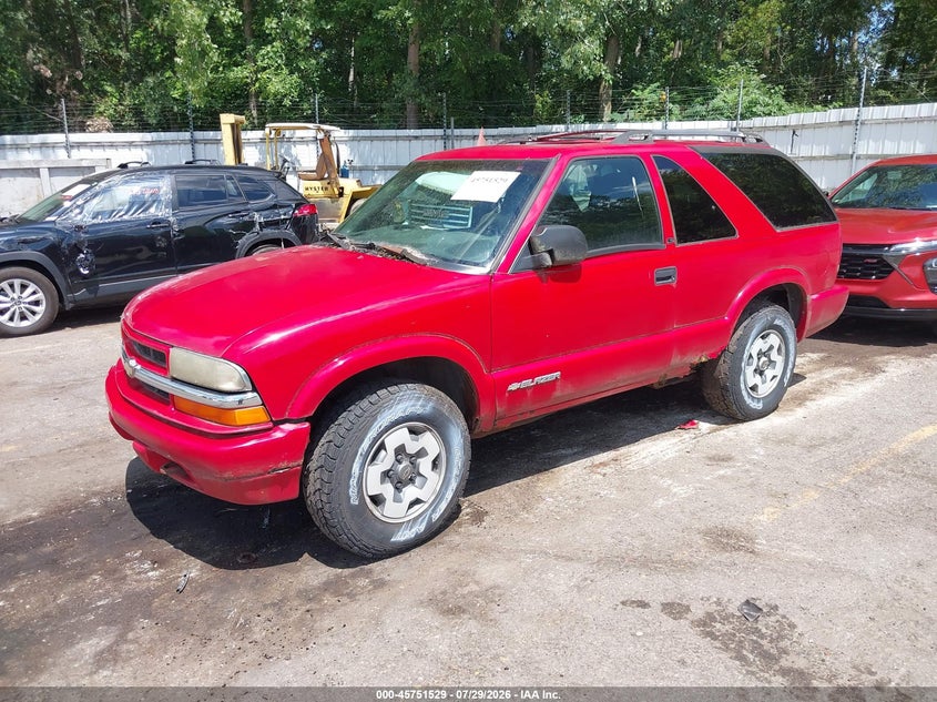 2003 CHEVROLET BLAZER auction photo 2