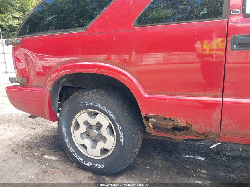 2003 CHEVROLET BLAZER auction photo 6