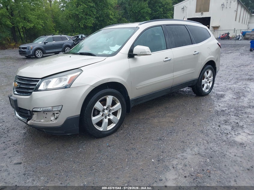 2016 CHEVROLET TRAVERSE auction photo 2