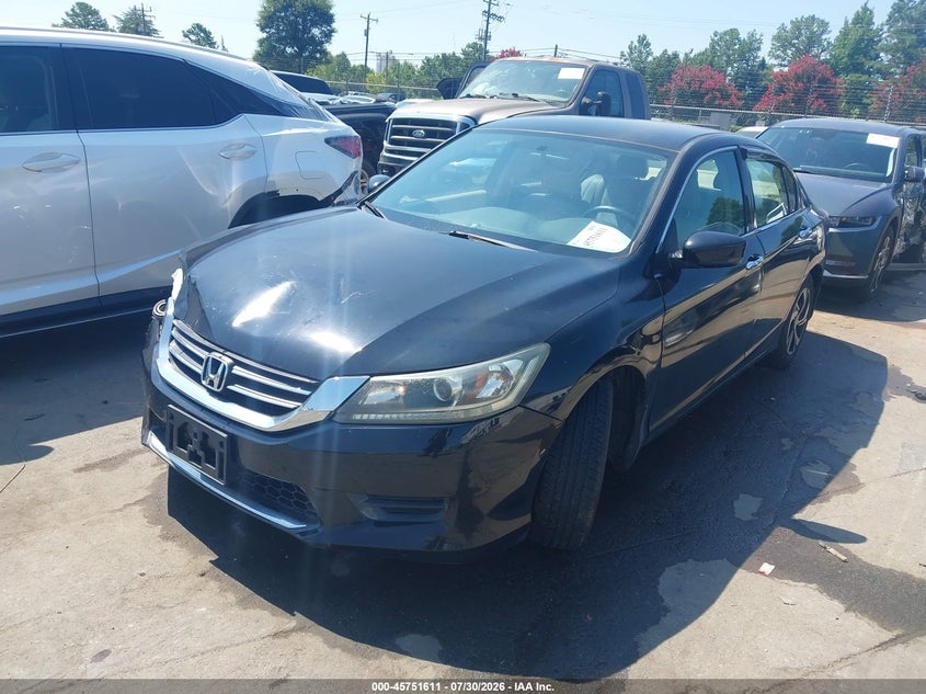 2015 Honda Accord, Right Front, IAAI, VIN 1HGCR2F32FA176195 — photo 2