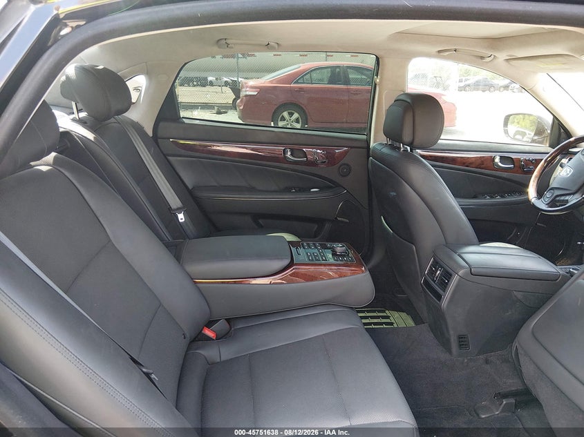 2016 HYUNDAI EQUUS auction photo 8