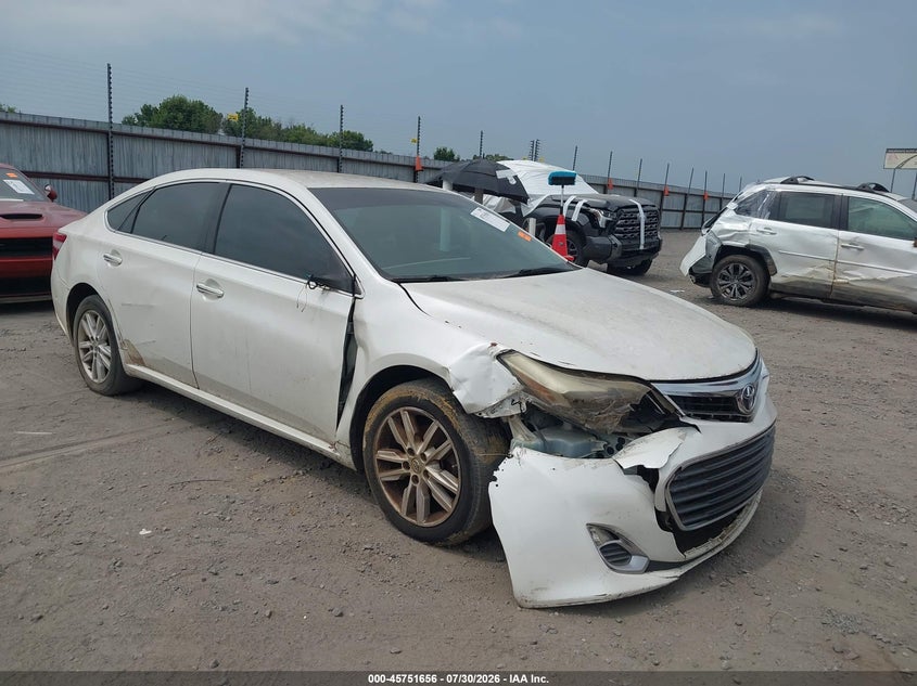 2013 TOYOTA AVALON auction photo 1