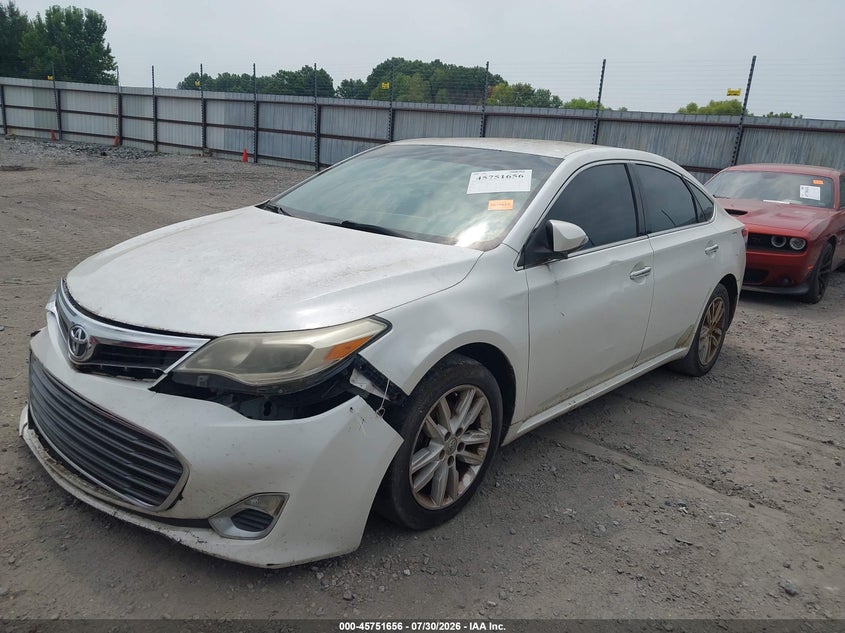 2013 TOYOTA AVALON auction photo 2