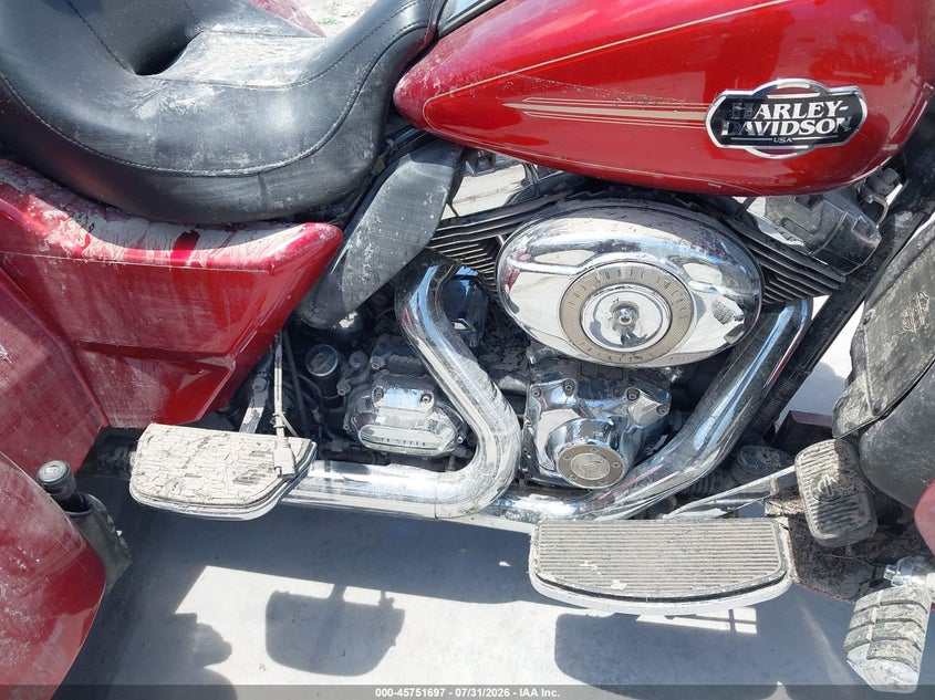 HARLEY-DAVIDSON FLHTCUTG 2013