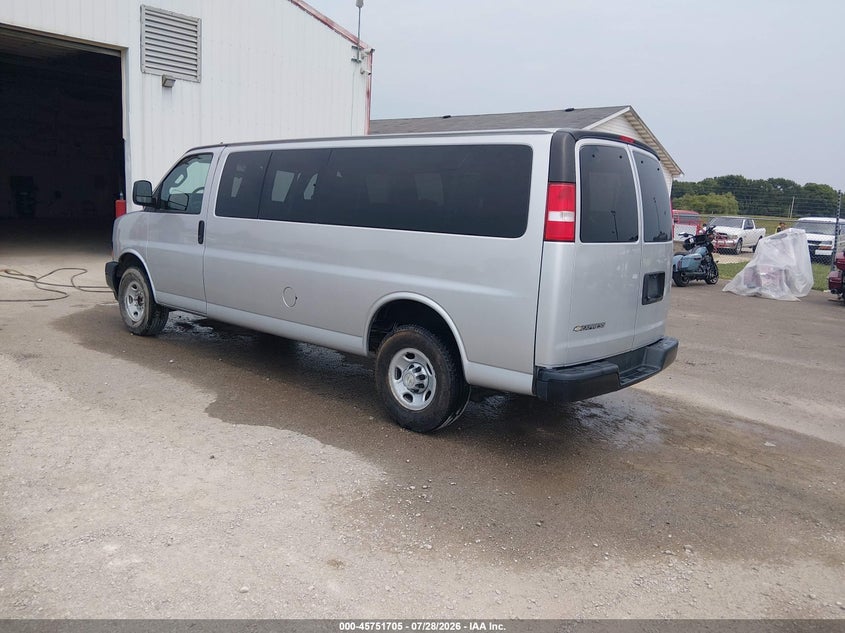 2021 CHEVROLET EXPRESS PASSENGER auction photo 3