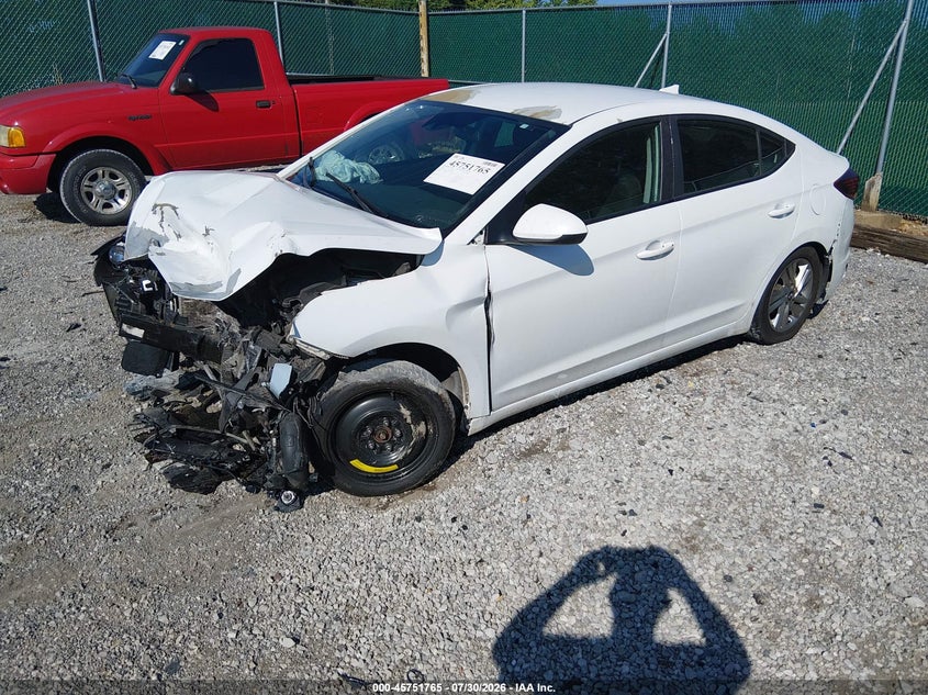 2019 HYUNDAI ELANTRA auction photo 2