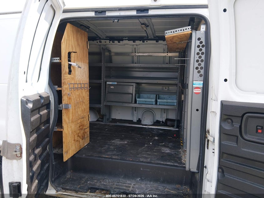 2017 CHEVROLET EXPRESS 2500 auction photo 8
