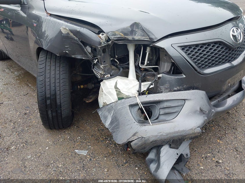 2011 TOYOTA CAMRY auction photo 6