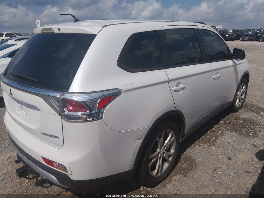 2015 MITSUBISHI OUTLANDER auction photo 6