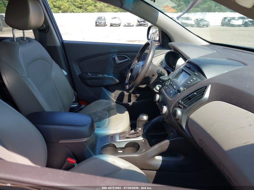 2014 HYUNDAI TUCSON auction photo 5