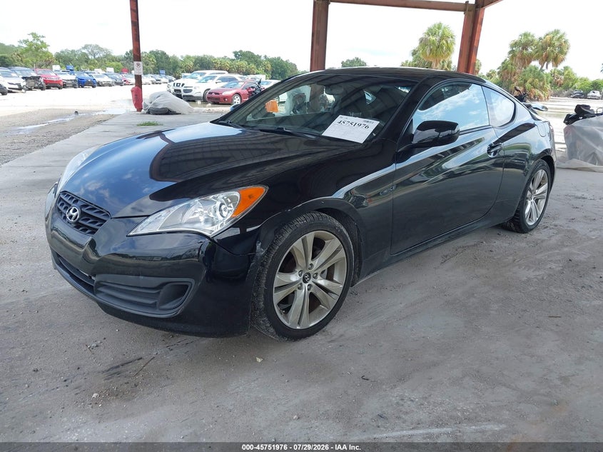 2010 HYUNDAI GENESIS auction photo 2