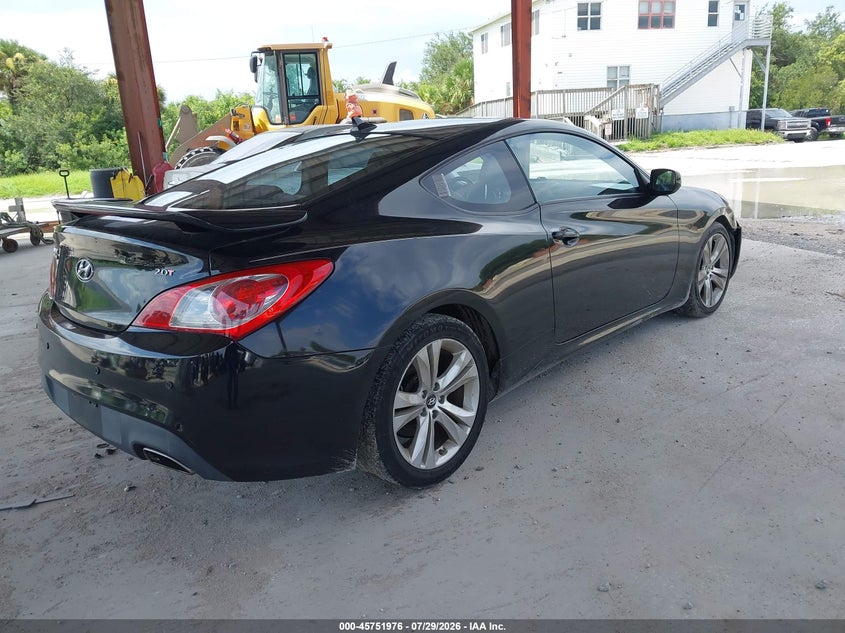 2010 HYUNDAI GENESIS auction photo 4
